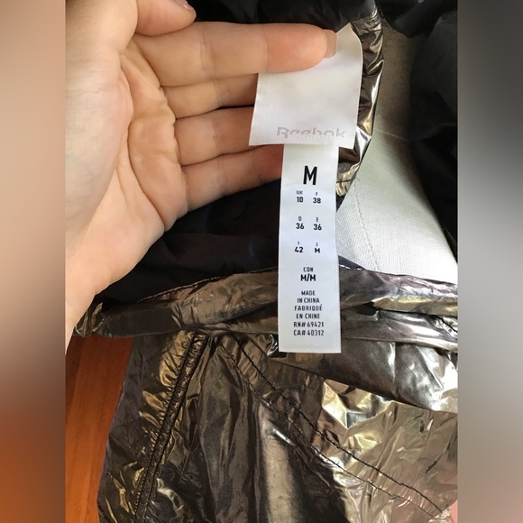 Reebok x Victoria Beckham Pewter Foil Jacket Metallic Windbreaker RBK VB Sz M - Picture 4 of 10